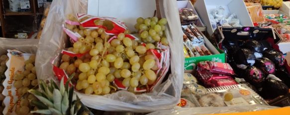 Los rondeños mantienen la tradición de las doce uvas, aunque ahora las más buscadas son las pequeñitas sin pepitas // Paloma González 