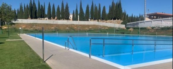 La inauguración de la piscina municipal Manolo López ha sido lo más destacado en el área de deportes // CharryTV