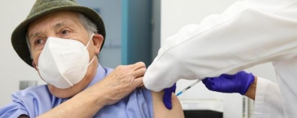 Aumentan los contagios de COVID-19 y las hospitalizaciones en la Serranía de Ronda, Fuentes sanitarias destacan el escaso porcentaje de vacunados con la cuarta dosis, 12 Jan 2023 - 17:41