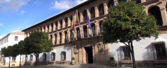 El pleno ha aprobado de forma unánime la cesión de un local a la Asociación Histórica Cultural Carmen de Ronda // CharryTV