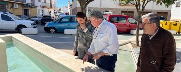 La concejal de obras, Concha Muñoz, visitando la plaza de la Madre // Ayuntamiento de Ronda