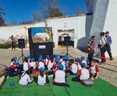 También han disfrutado de un teatro de títeres.  // CharryTV