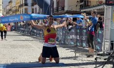 El gaditano Christian López no tuvo rival en la trail, de 33,8 kilómetros // Manolo Guerrero