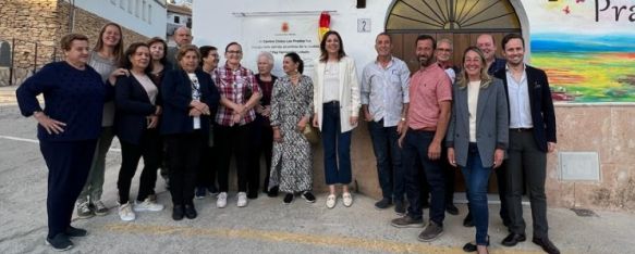 El centro cívico y la biblioteca fueron inaugurados este miércoles por la alcaldesa, María de la Paz Fernández. // CharryTV