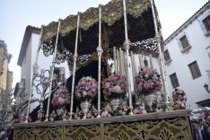 María Santísima de la Amargura en el entorno de la Colegiata de Santa María.  // CharryTV