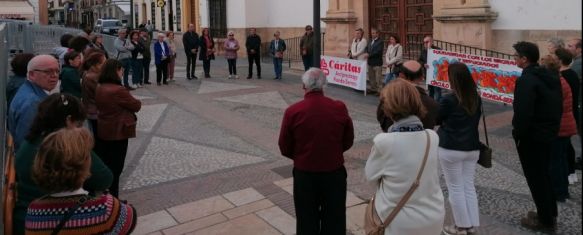 Cáritas organiza un Círculo del Silencio por la migración forzada, La acción tuvo lugar el pasado miércoles en la plaza del Socorro, 17 Apr 2023 - 08:32