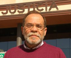 El regidor confía en que la justicia actúe con rapidez y se reestablezca el suministro en los edificios municipales. // Pedro Chito
