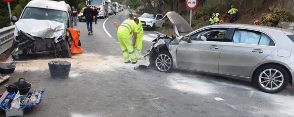 Cuatro heridos en un accidente de tráfico en la carretera de San Pedro, El siniestro, entre dos turismos, ha mantenido cortada la A-397 temporalmente, a la altura de Benahavís, 12 May 2023 - 09:12