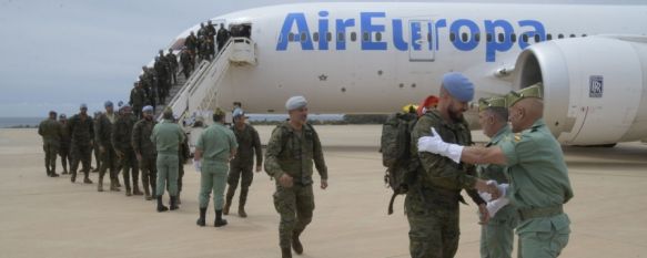 Regresa a España la primera rotación de legionarios de Ronda desplegados en Líbano, Este mediodía han aterrizado en el aeropuerto de Almería, donde han sido recibidos por el coronel Enrique Gomariz, jefe accidental de la Brigada de La Legión, 17 May 2023 - 13:42