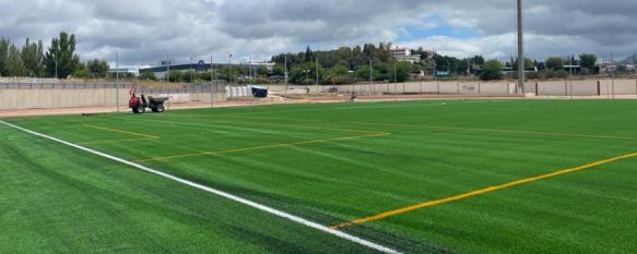 La sustitución del césped natural por artificial de la Ciudad Deportiva, en su recta final, La intervención, que ha supuesto una inversión de en torno 416.000 euros, está prácticamente terminada, 09 Jun 2023 - 11:10