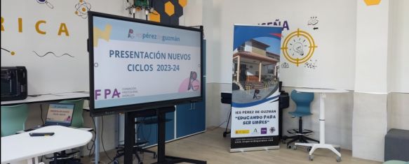 El centro ha presentado oficialmente los nuevos ciclos para el próximo curso // Laura Caballero