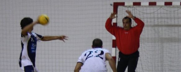 La A.D. Balonmano Ronda se estrenó en su regreso a 2ª Nacional. // CharryTV