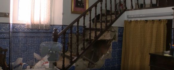 Se desploman las escaleras de acceso al camarín de la Virgen de la Paz, La estructura de madera que las sostenía, que data del siglo XVI, ha cedido al paso del tiempo sin provocar daños personales, 31 Jul 2023 - 15:18