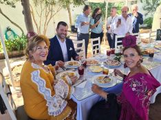 El Club La Torrecilla ofreció este martes su Cocido Rondeño de Feria.  // CharryTV