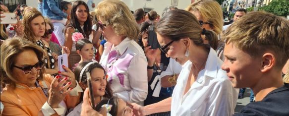 Isabel Preysler, momentos antes de entrar a la plaza de toros.  // CharryTV