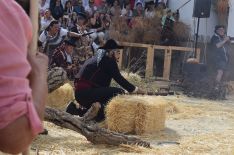 Orellana interpretando a José de Aguilar.  // AHC Batalla de la Puente