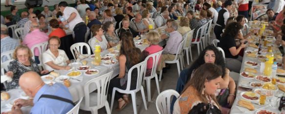 El día 5 se llevará a cabo un almuerzo-homenaje a los mayores en la caseta municipal // José Antonio Gallardo El día 5 se llevará a cabo un almuerzo-homenaje a los mayores en la caseta municipal // José Antonio Gallardo