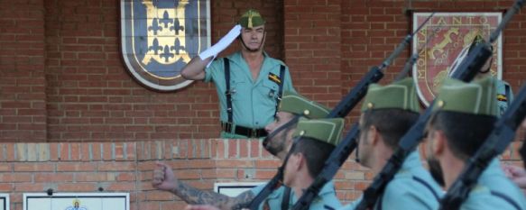 El general Marín ha presidido una formación en el Patio de Armas del Cuartel de Ronda // Manolo Guerrero