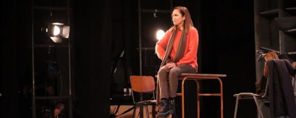 La actriz canaria en el Teatro Municipal Vicente Espinel.  // CharryTV