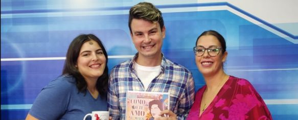 Clara Jiménez, Ángel Manzano y Ainhoa Pérez en su visita a Charry TV // Laura Caballero