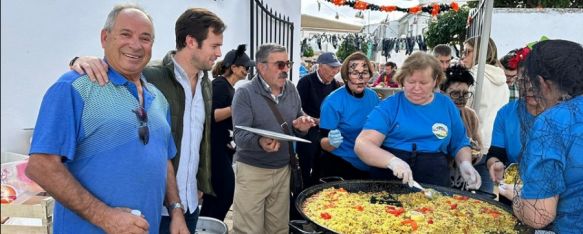 Arroz, castañas y actuaciones musicales en San Cristóbal para celebrar Halloween, La asociación de vecinos transformó el sábado la plaza Elisa Elvira, donde se ha organizado la fiesta, 30 Oct 2023 - 10:24