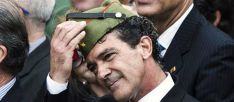 Banderas con el chapiri en el año 2013. // EFE