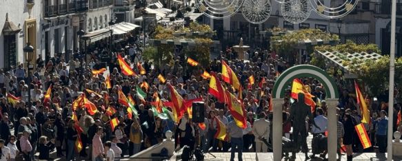 Unas 500 personas se concentran en la plaza del Socorro contra la ley de amnistía, La alcaldesa de Ronda, María de la Paz Fernández, ha dado lectura a un manifiesto en una acción reivindicativa que ha transcurrido sin incidentes, 19 Nov 2023 - 12:48