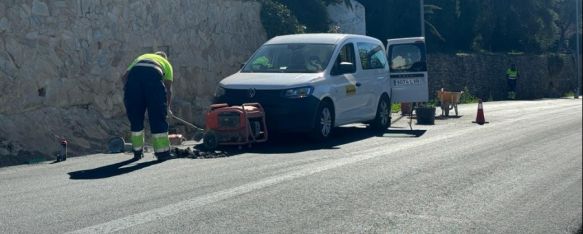 Se están ultimando los trabajos en esta carretera, que ya recibió 47.000 euros de inversión. // CharryTV