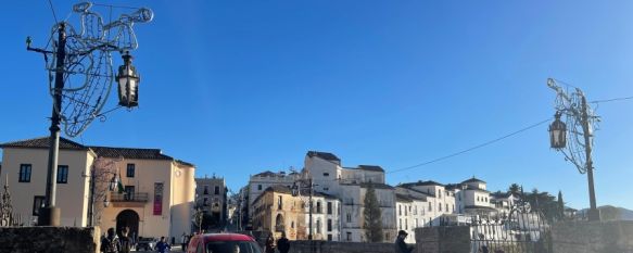 Ronda adelanta el encendido de alumbrado de Navidad al 1 de diciembre , Fiestas programa, además, talleres infantiles, espectáculos, el poblado de Papá Noel y la Magia del Cascanueces, en el Convento, entre otras actividades, como la instalación del buzón de la Cartera Real, 22 Nov 2023 - 15:58