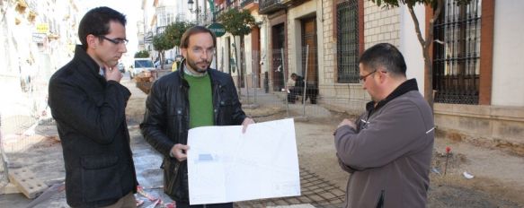  El primer tramo de la calle Sevilla se acondicionará de forma provisional para Semana Santa, Se facilitará el paso de los distintos desfiles procesionales y el tránsito de visitantes
, 09 Mar 2012 - 18:04