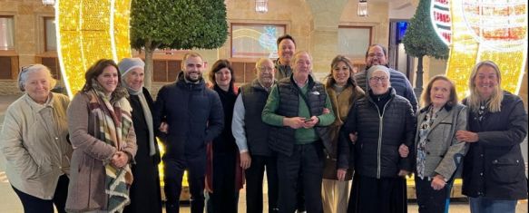 Debido al frío, pocos han sido los mayores que se han animado en posar en la foto de familia // Ayuntamiento de Ronda