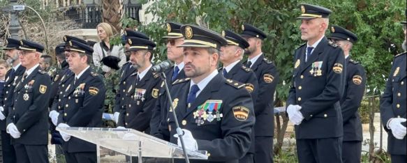 La Policía Nacional celebra en Ronda su bicentenario, La Alameda del Tajo acogió un acto institucional y el Ayuntamiento iluminó de azul el Puente Nuevo y la fuente de la avenida Martínez Astein. , 15 Jan 2024 - 11:32