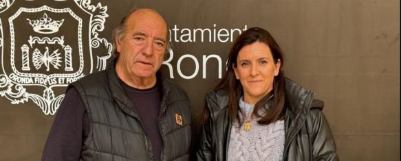 Miguel Berrocal, presidente de la Asociación Cultural Carnavalesca, y Rebeca Muñoz, delegada de Fiestas // Manolo Guerrero