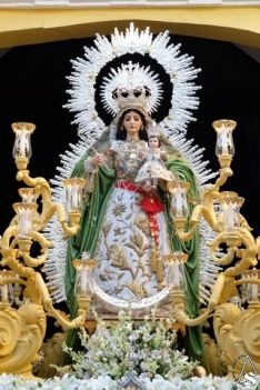 Román se ha inspirado en esta ocasión en la Esperanza Divina Enfermera de Sevilla.  // Arte Sacro. 