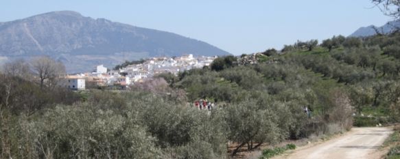 La Guardia Civil encuentra a un anciano desaparecido en El Burgo, Los agentes consiguieron localizarlo cuando se encontraba tumbado en una acequia después de haber sufrido una caída, 15 Mar 2012 - 18:54