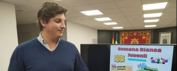 El delegado de Juventud, Jorge Fernández, en rueda de prensa // Ayuntamiento de Ronda