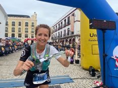 Alicia Virues fue la primera mujer en completar los 67,5 kilómetros de la Ultra.  // CharryTV