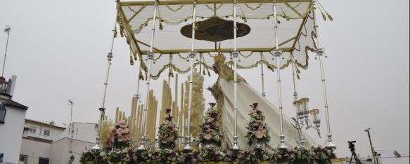 La Hermandad de la Pollinica recorre las calles de Ronda, Nuestro Padre Jesús en su Entrada Triunfal a Jerusalén y María Santísima de la Paloma recortan su recorrido para evitar la lluvia en este Domingo de Ramos, 24 Mar 2024 - 14:55