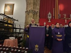 El Hermano Mayor, José Manuel Lorenzo, comunicando la decisión de no salir.  // CharryTV