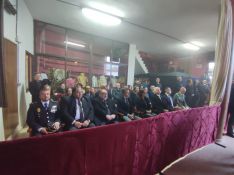 Autoridades y representantes de las hermandades acompañaron a la hermandad.  // CharryTV