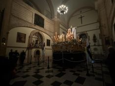 El paso de la Virgen dentro de su iglesia.  // CharryTV