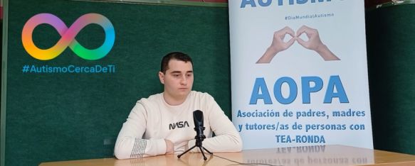 Para conmemorar el Día Mundial de Concienciación sobre el Autismo, la confederación Autismo España ha elegido el símbolo de infinito como logo y el lema #AutismoCercaDeTi. // CharryTV