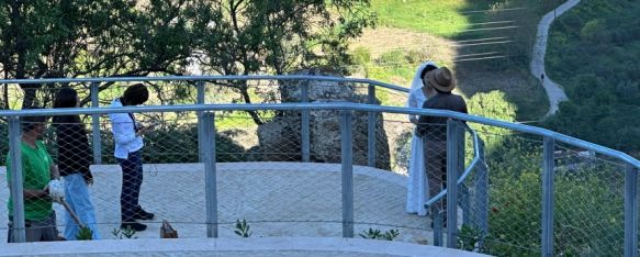 Una boda por sorpresa en el Camino del Desfiladero del Tajo, Un grupo de extranjeros se ha colado en este nuevo espacio para…, 12 Apr 2024 - 17:27