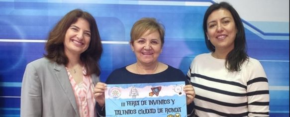 Mamen Moreno, María José Márquez e Inmaculada García, representantes del CEP // Laura Caballero