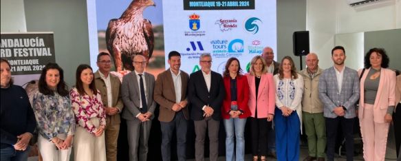 La inauguración ha contado con la presencia de diferentes representantes políticos e instituciones, entre ellos la delegada de la Junta en Málaga.  // CharryTV