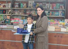 Rebeca Muñoz junto a Javier Castillejo en la entrega de premios // Laura Caballero