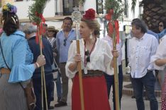 Decenas de mujeres han acudido vestidas de flamenca // Laura Caballero