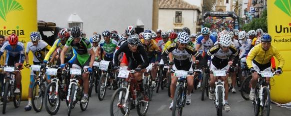 El Patronato Deportivo Municipal homenajea a los 101 Kilómetros de La Legión, El rondeño Antonio Guerrero, con un tiempo de casi tres horas, revalidó su victoria en la modalidad de MTB, 25 Mar 2012 - 12:52