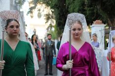 Como es habitual, mujeres ataviadas con mantillas formaron parte del cortejo // Laura Caballero