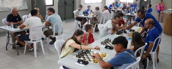 Casi una treintena de personas procedentes de diferentes puntos de la Serranía de Ronda participaron en el primer torneo de ajedrez del municipio. // Serranía Comunicación Casi una treintena de personas procedentes de diferentes puntos de la Serranía de Ronda participaron en el primer torneo de ajedrez del municipio. // Serranía Comunicación